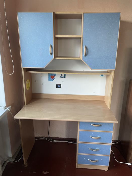 Продам стіл для письма