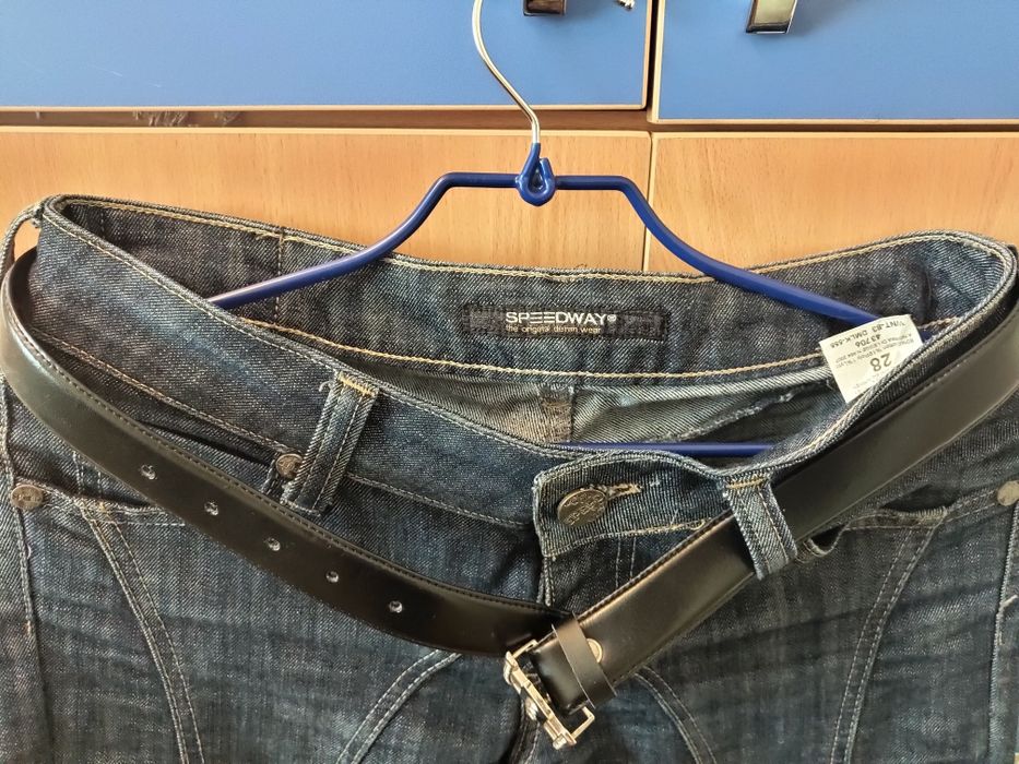 Джинсы Мужские Levis, и женские    удобные