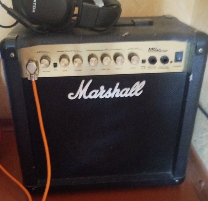 Комбоусилитель Marshall MG 15 CDR