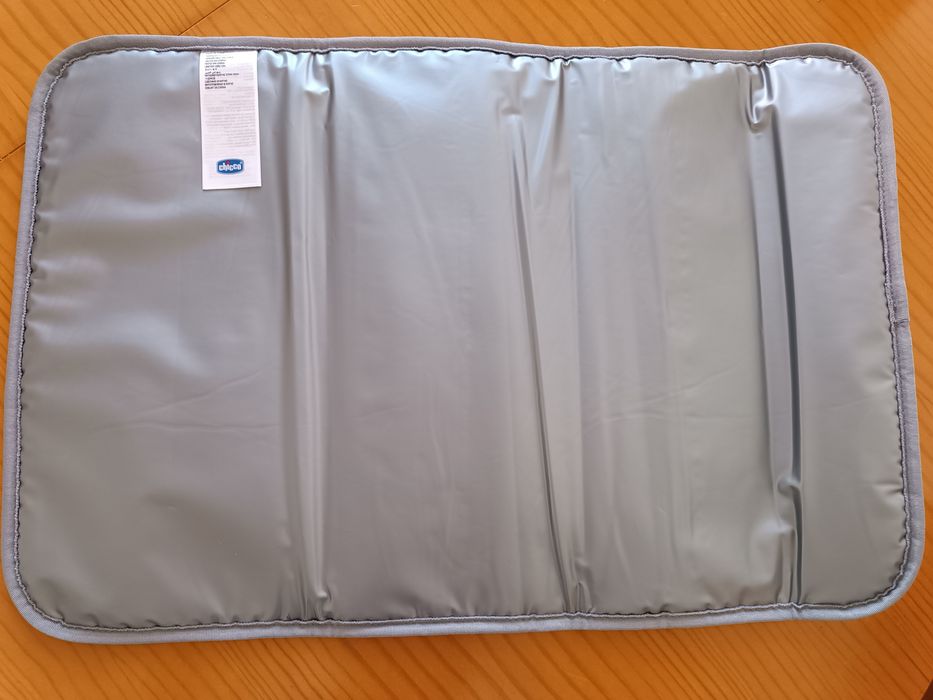 Muda fraldas + porta chupeta Chicco