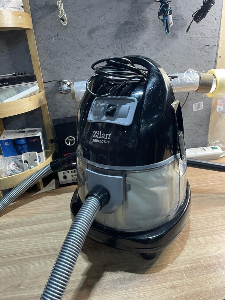 Пилосос з аквафільтром Zilan ZLN 8945G