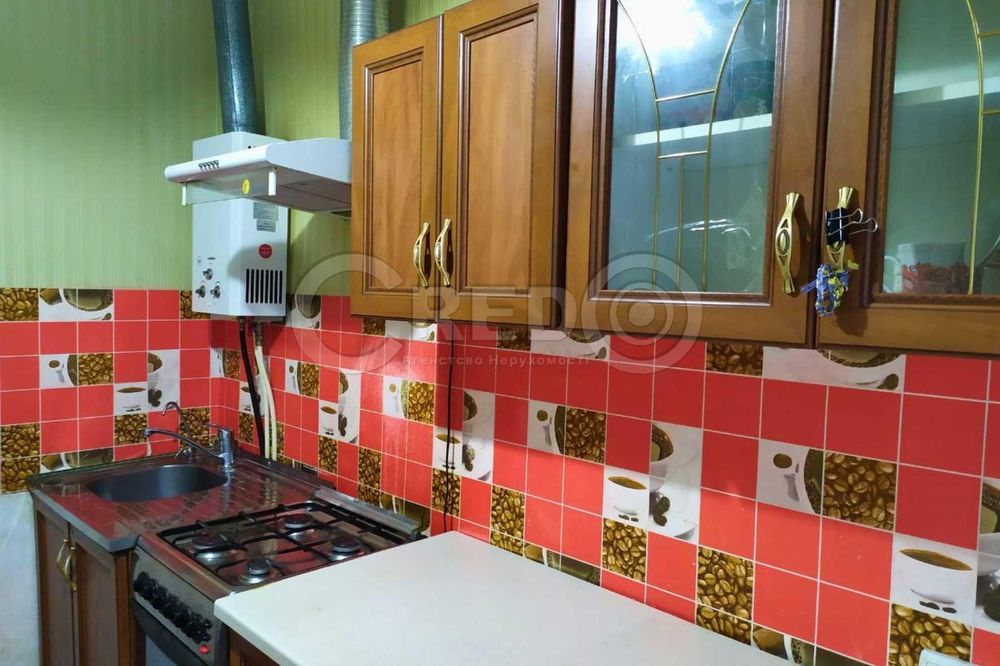 Продаж квартири, "Ставки" вул. Ракітіна 2-кімнатна "сталінка"