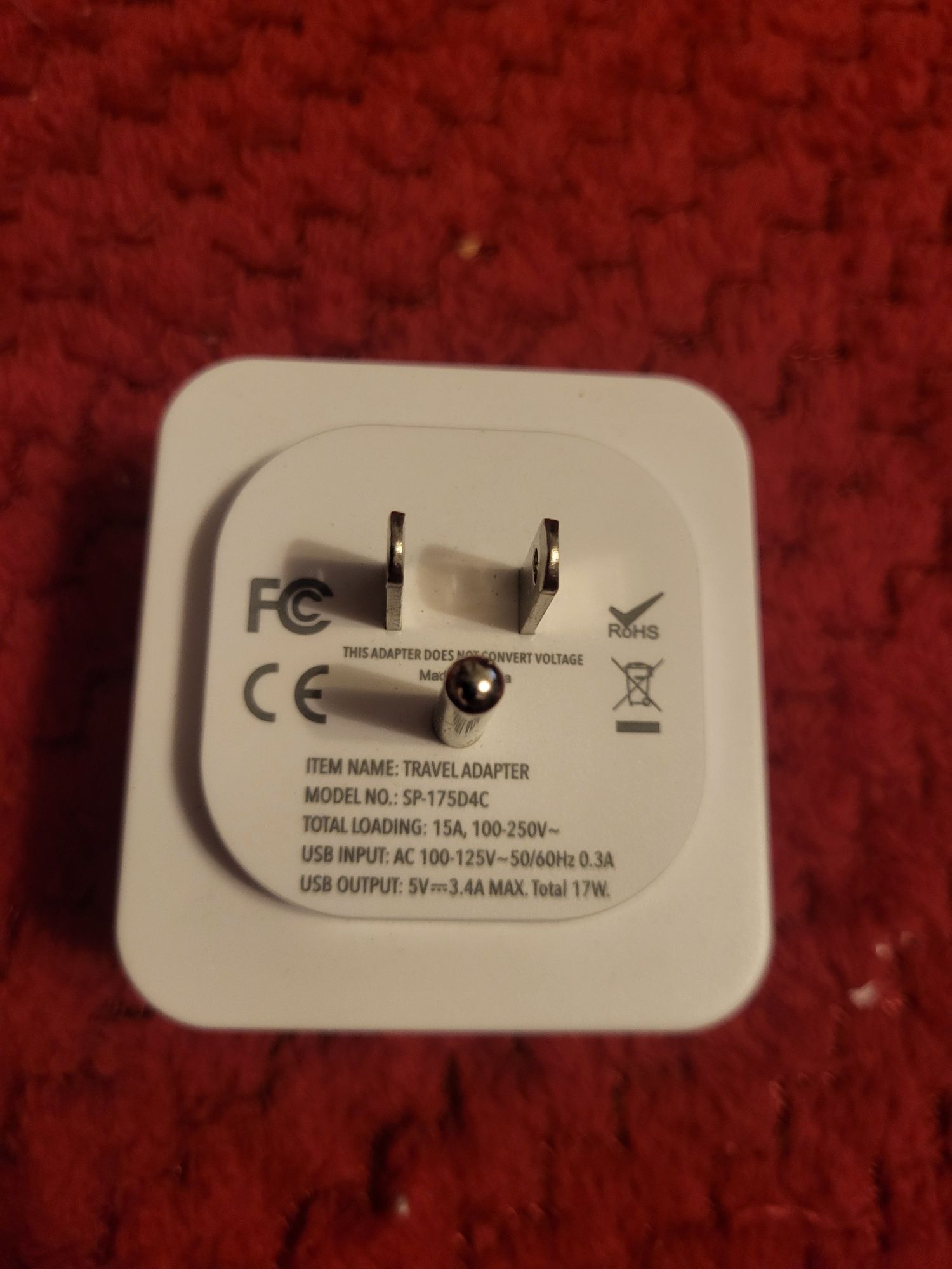 Adapter podróżny gniazdka