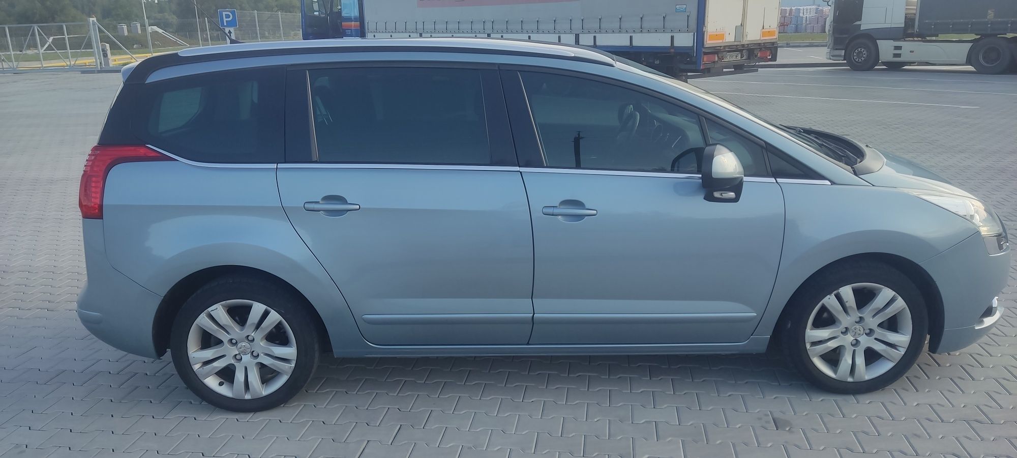 Легковий автомобіль