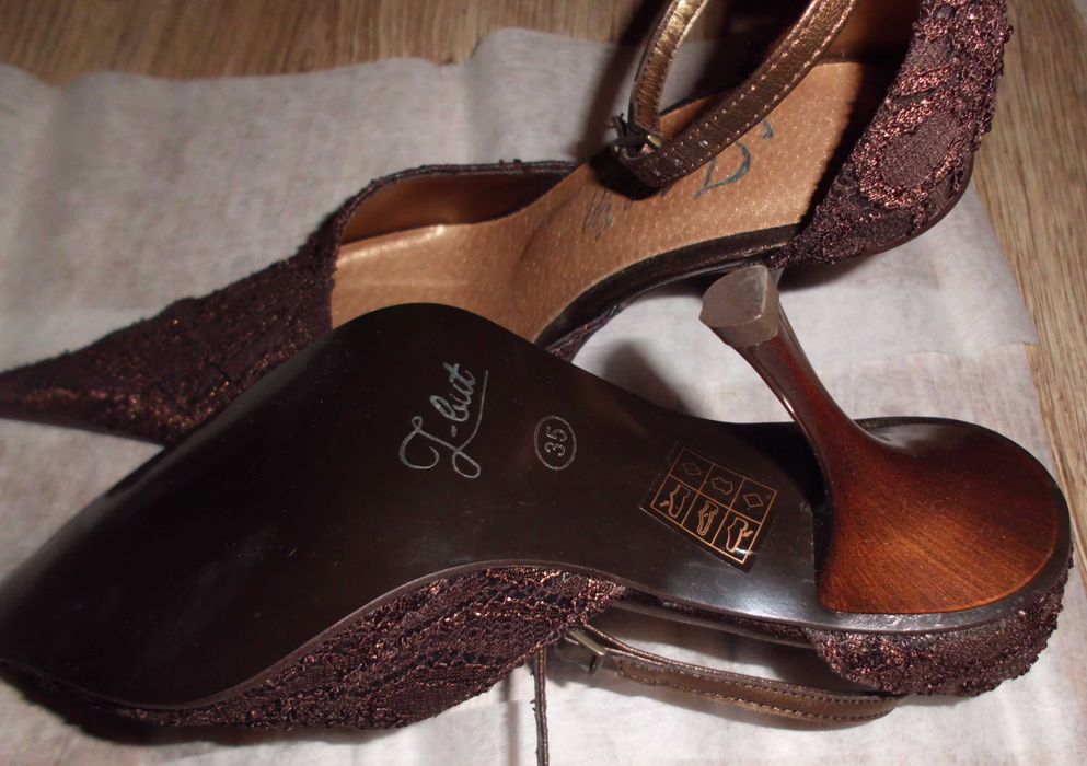 szpilki powystawowe rozmiar 35 super  stan jak na zdjęciach okazja