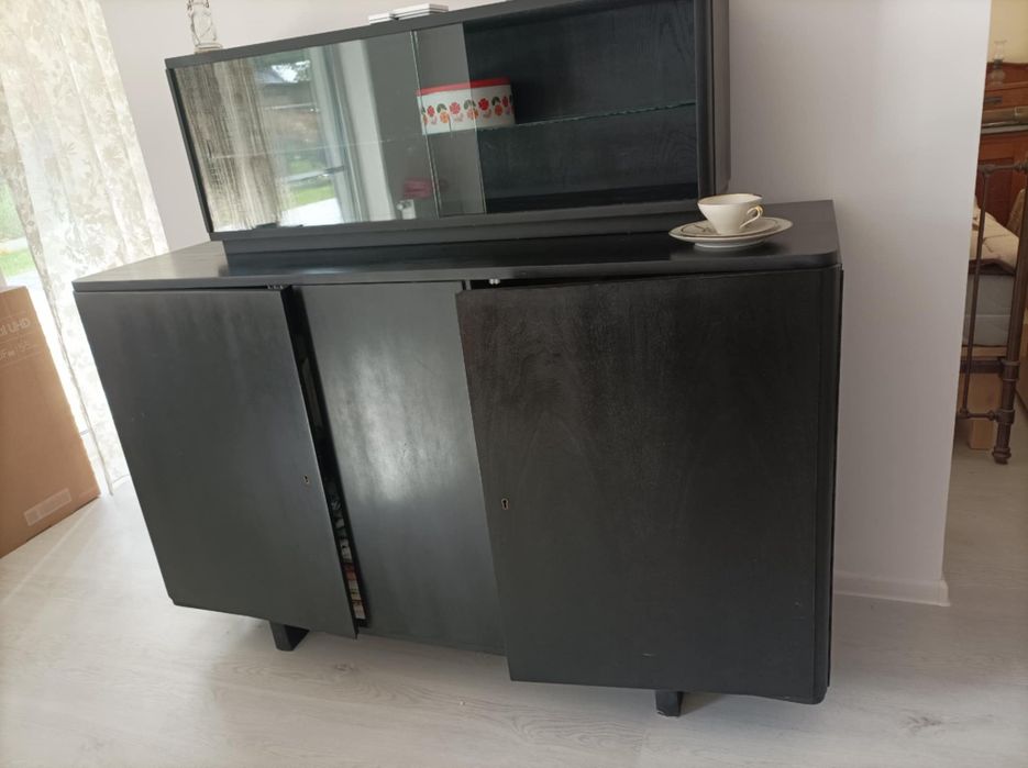 Szafka z nadstawką- serwantka po renowacji