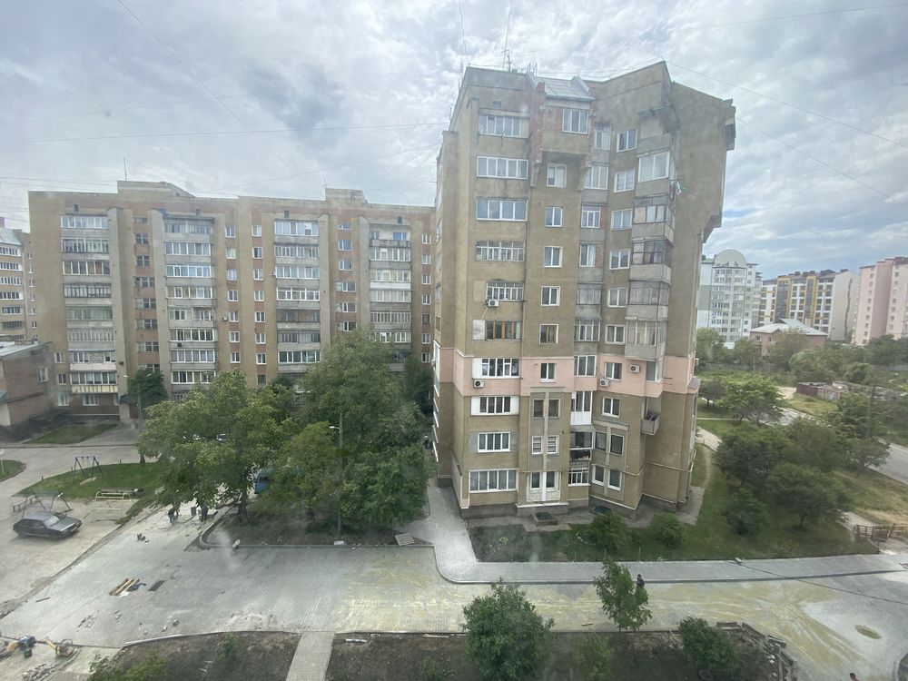 ТЕРМІНОВИЙ ПРОДАЖ видової 3х-кімнатної квартири по вул. Тролейбусна.