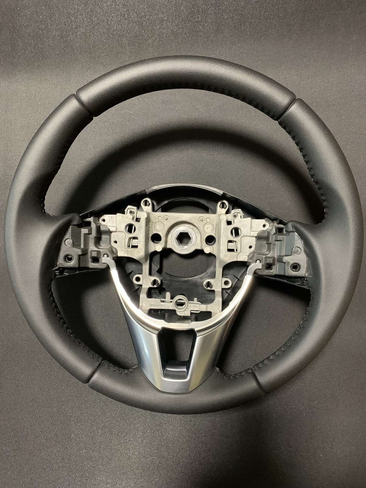 Руль Mazda 6 gj після перетяжки (на обмін)