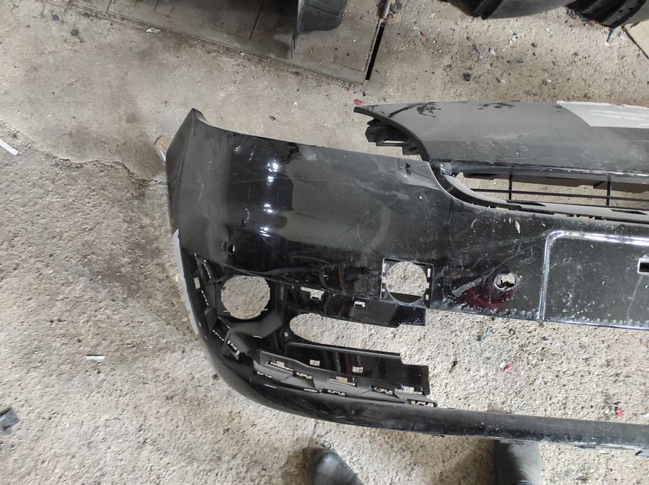 Sprzedam zderzak przedni reanult scenic III 2012 rok