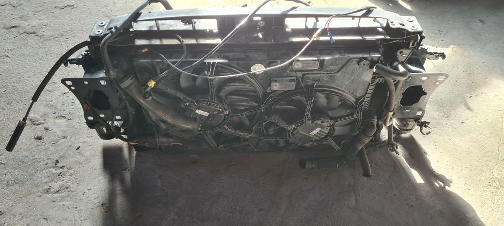 Pas Pas przedni z chłodnicami audi a4 b8 CAHA