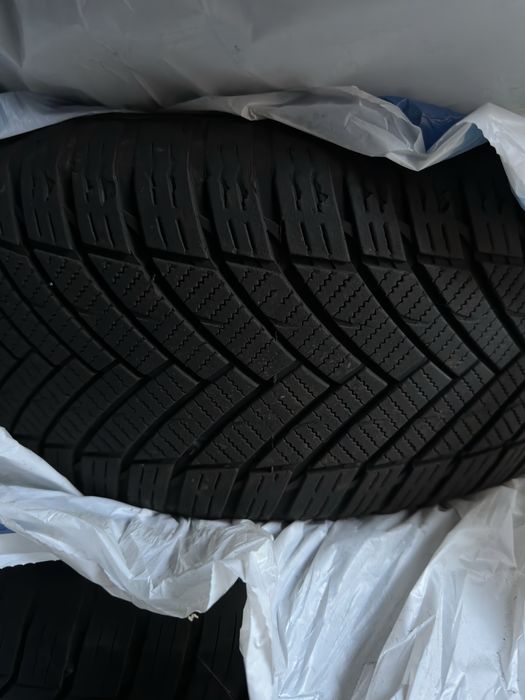 Opony wielosezonowy  225/60 R16 2023 r