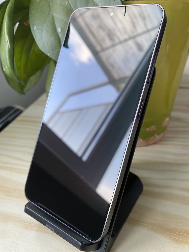 Samsung S24 8/128gb