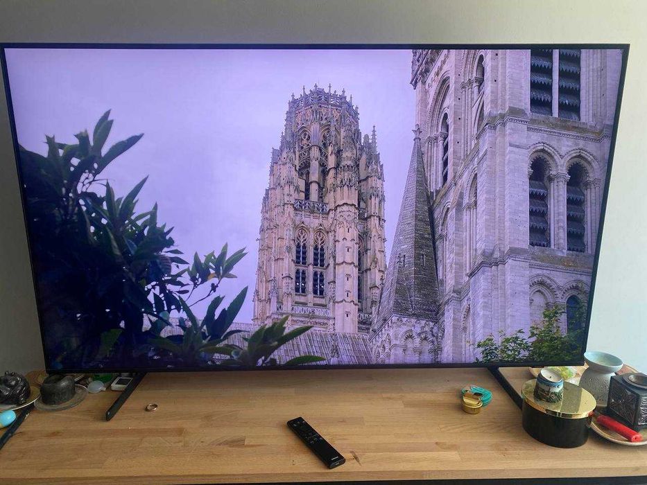 Продаю телевізор 55 дюймів Samsung QE55Q60B QLED як новий офіційний