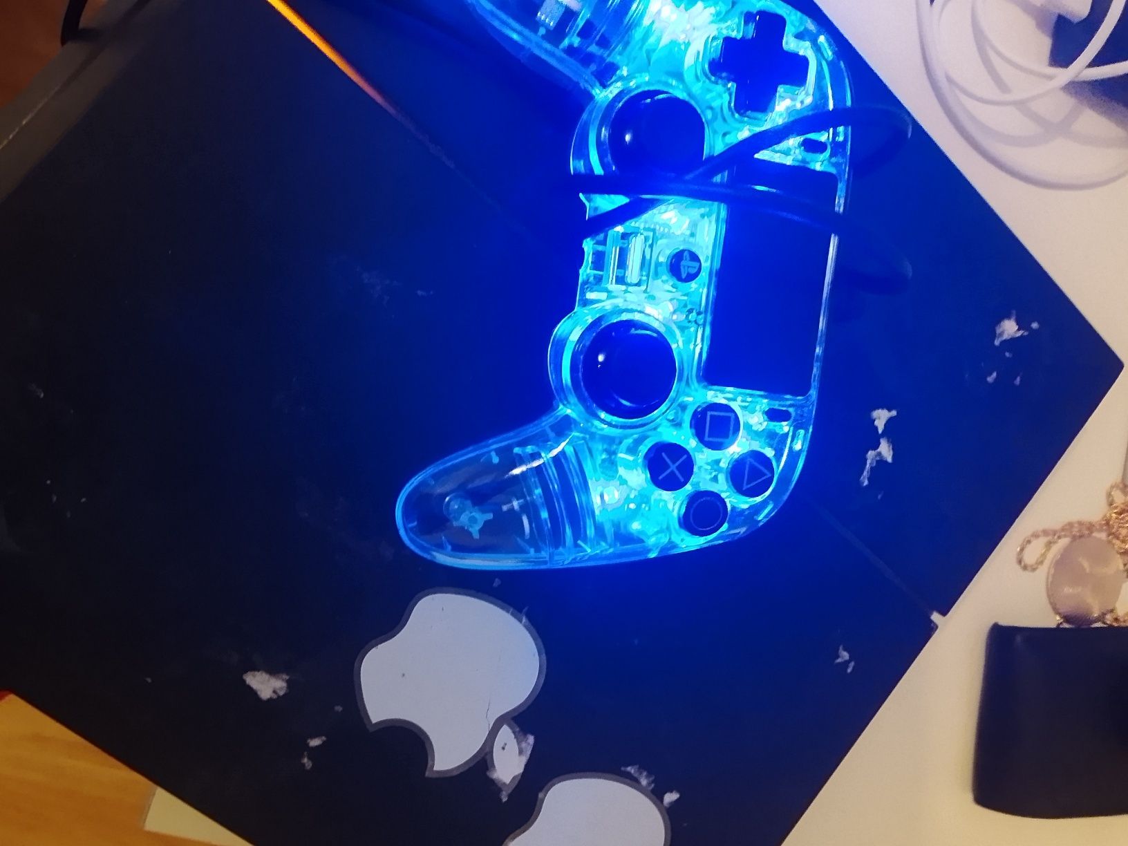 PS4 e comando com leds azul(à parte)