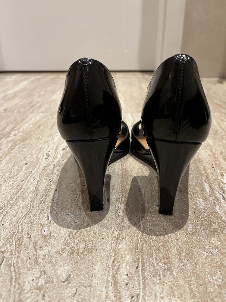 Buty skróra lakierowana, r. 38