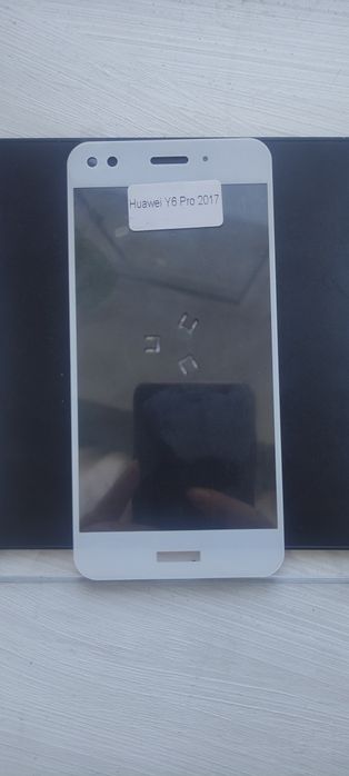 Захисне скло на Huawey Y6 Pro 2017