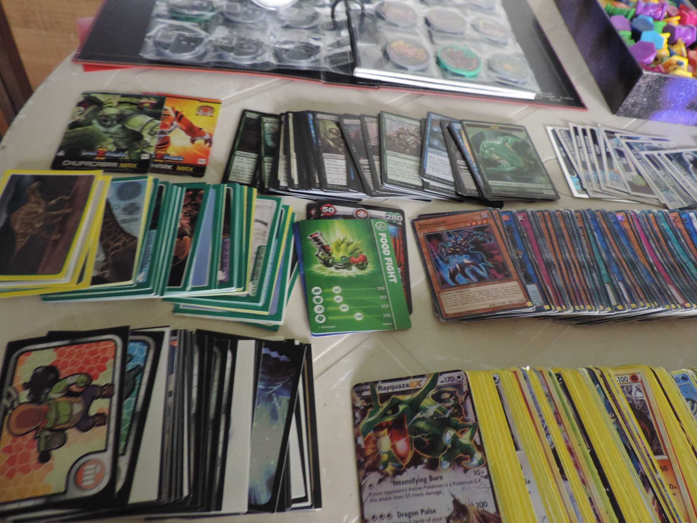 Cartas e Cromos de colecção diversos
