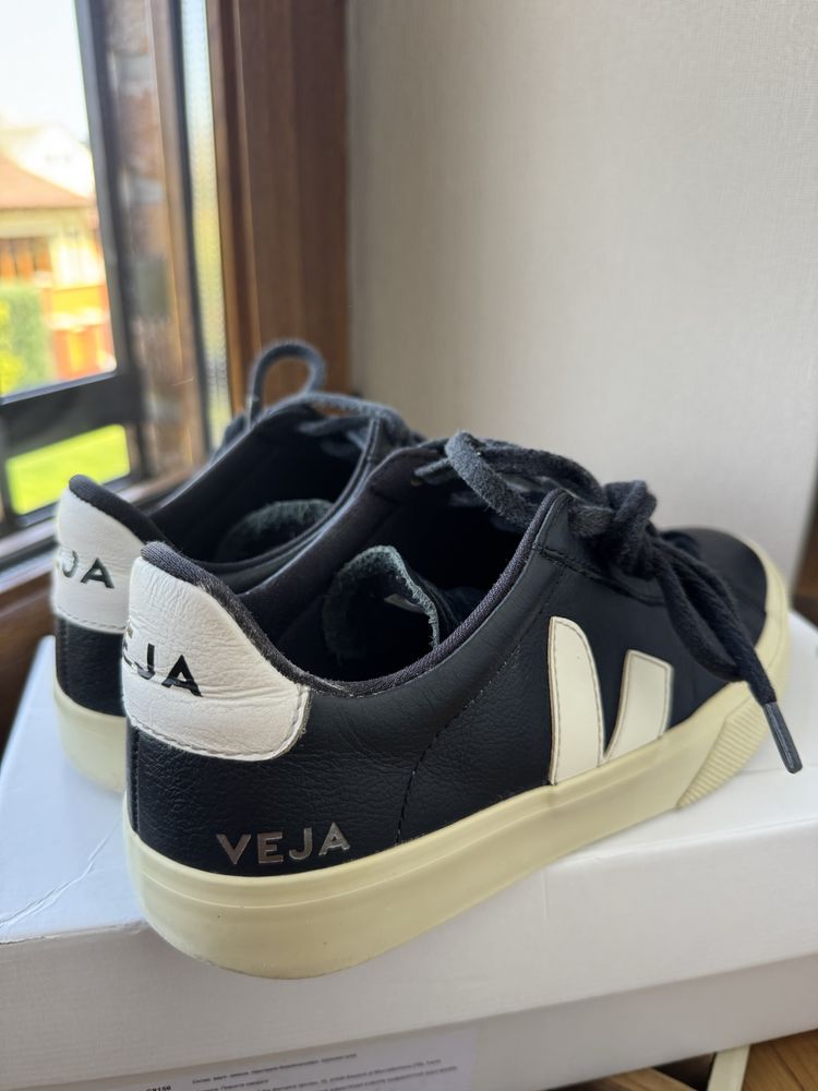 Продаю оригінальні кеди VEJA