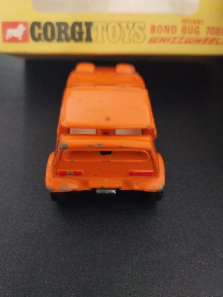 Carros antigos Corgi