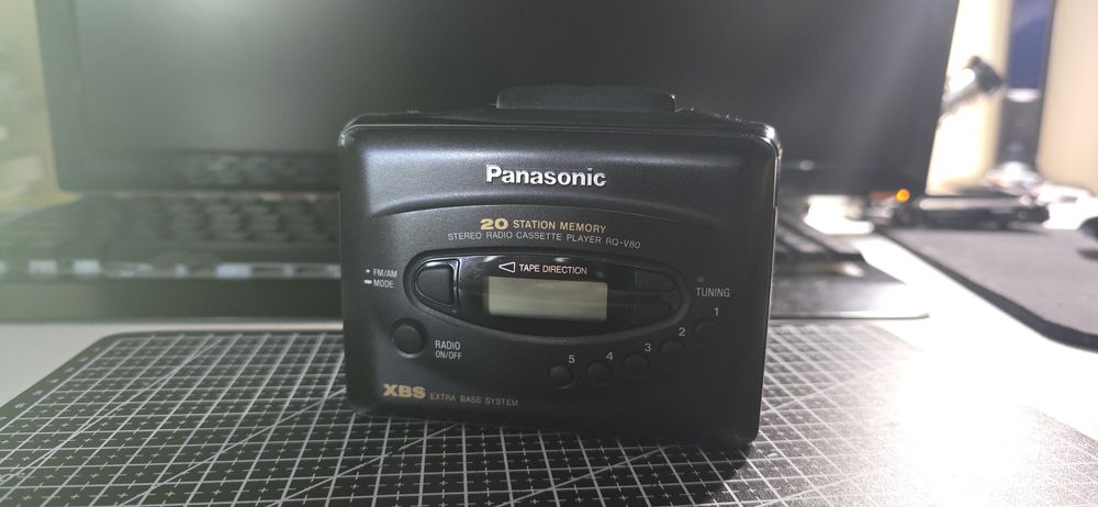 Касетний плеєр Panasonic RQ- V80