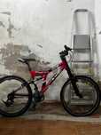 Bicicleta dune usada