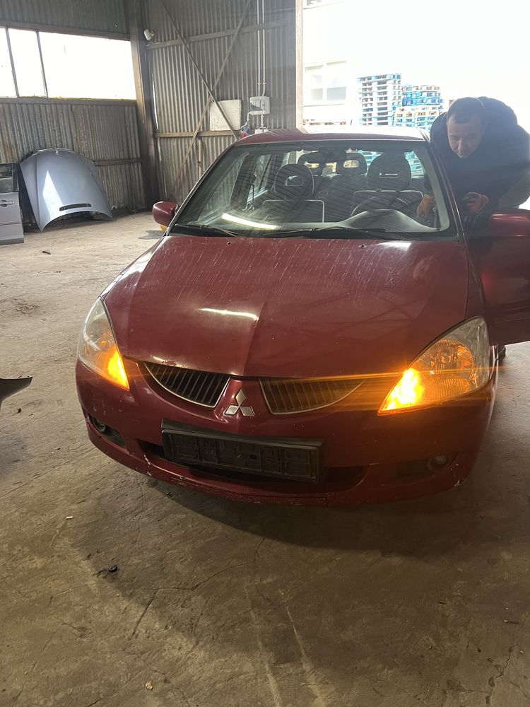 Розбираю Mitsubishi lancer 9 бампер 2003 2007  рік рестайл
