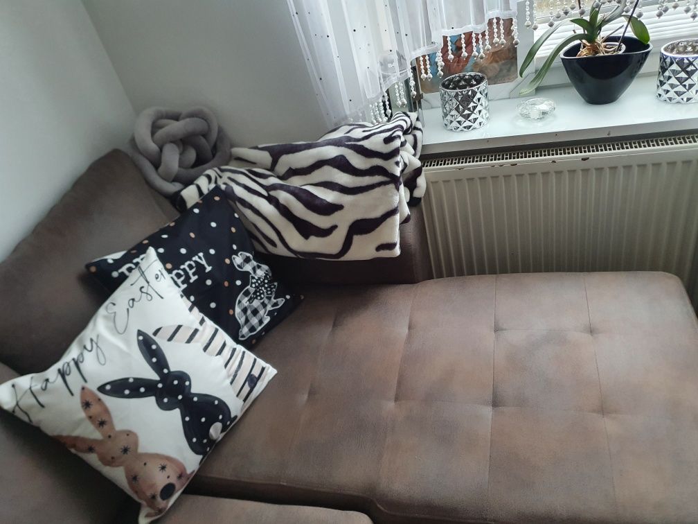 Narożnik brązowy