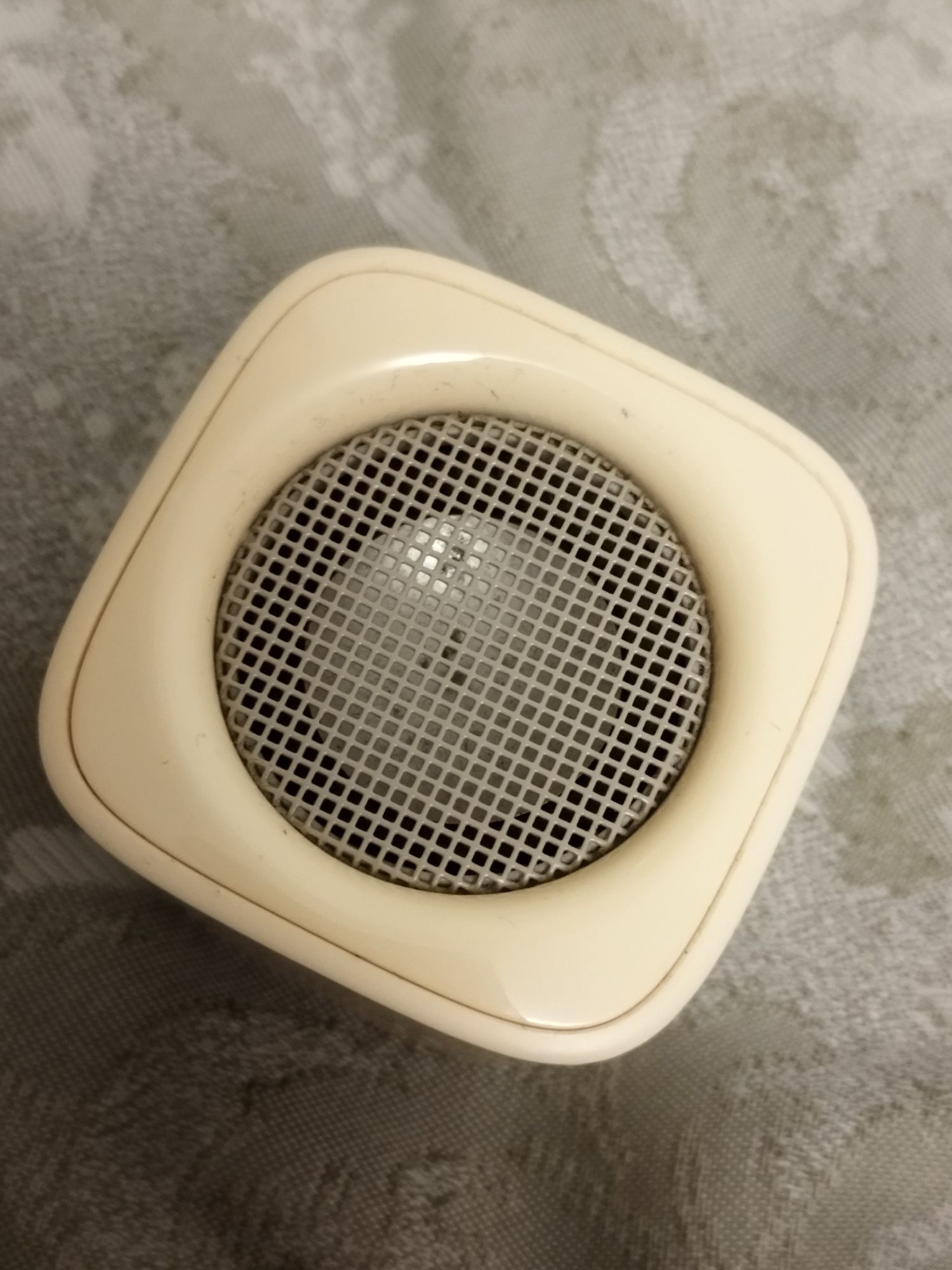 Fajny Retro Głośnik Philips BT100