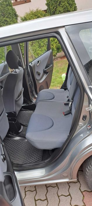 Sprzedam Hondę Jazz, długie opłaty...