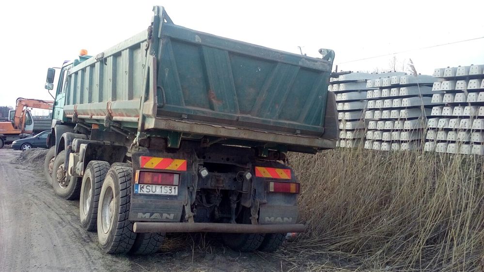 Usługi transportowe  wywrotka hydroburta napędy ciężki teren