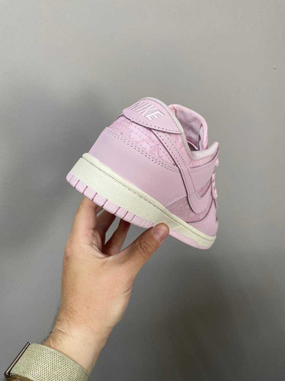 Женские кроссовки Nike Dunk Low WMNS "Lace Pack - Regal Pink" 36-40