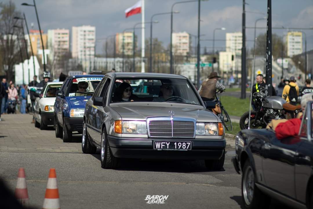 Mercedes-Benz w124 230E 1987r klasyk