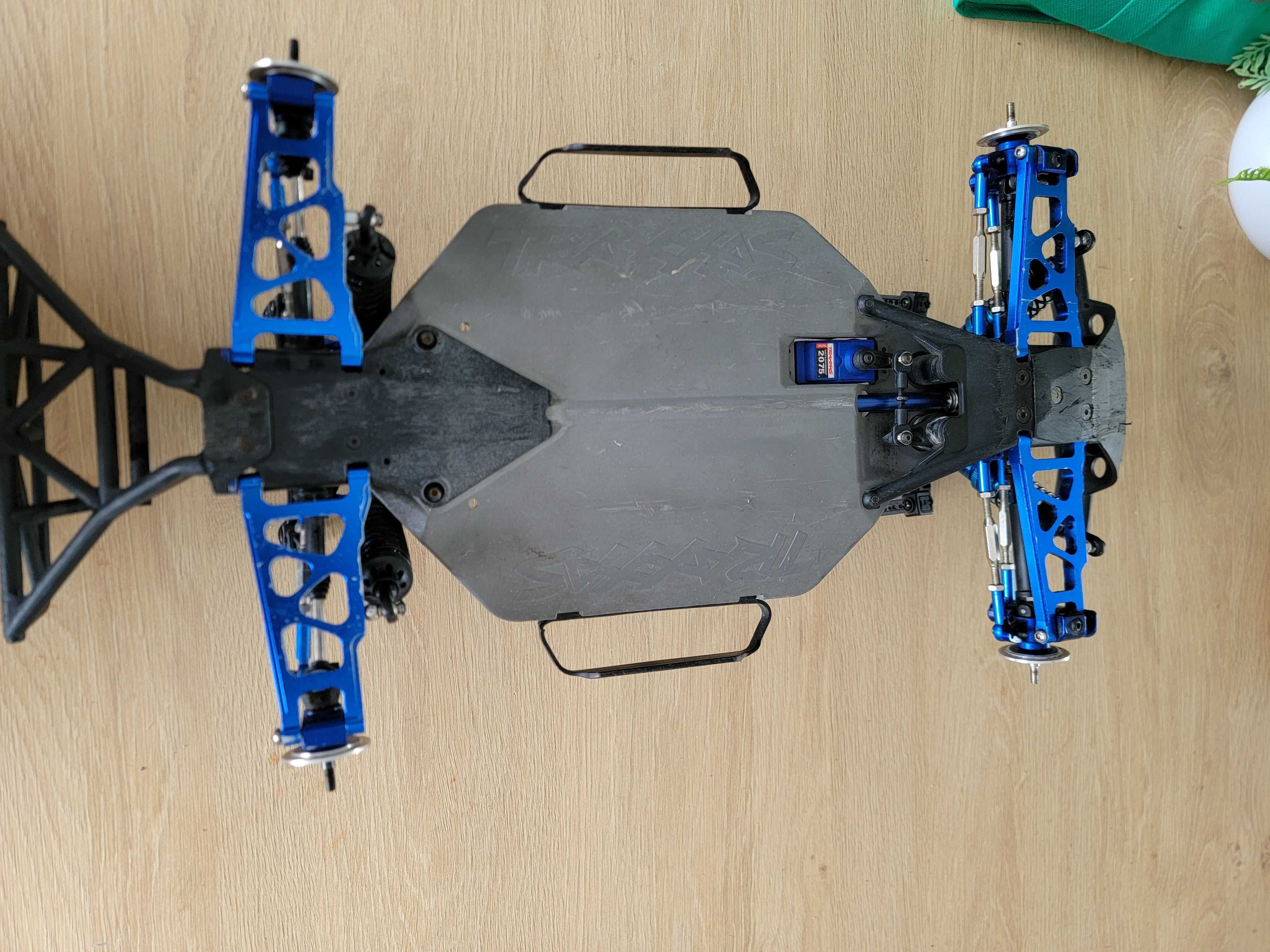 Traxxas  rustler Traxxas monster slash 4x4