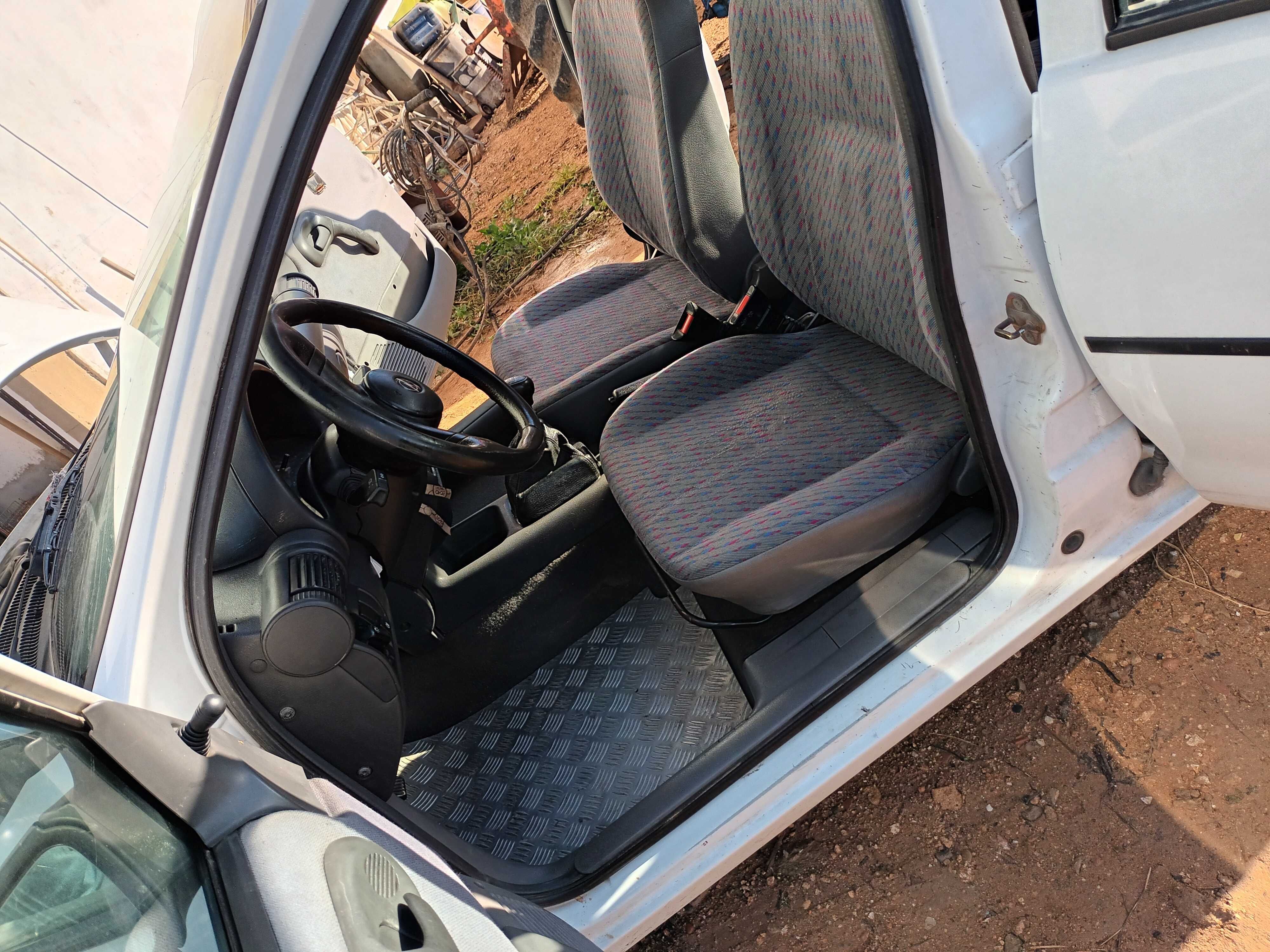 Opel Corsa 1.5D motor Isuzu, venda ou troca