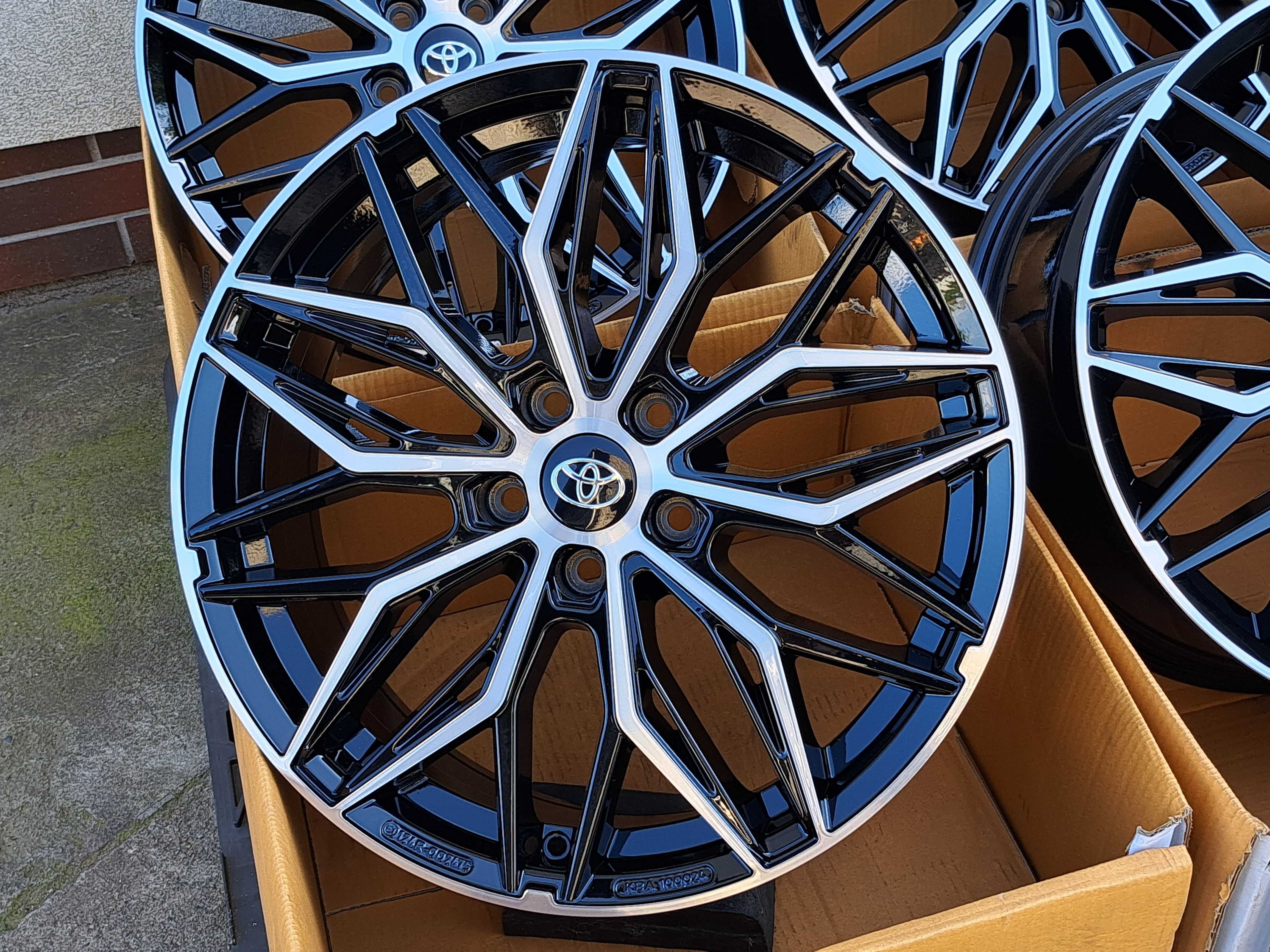 Alufelgi TOYOTA 17 5x114,3 Auris Corolla Avensis Verso INNE! CNC CA26