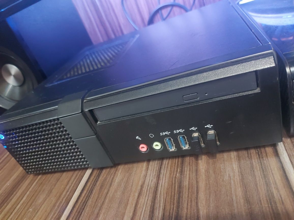 Системний блок  формату міні  Fujitsu  d3432-s2, i7, 8Gb, sata 128gb