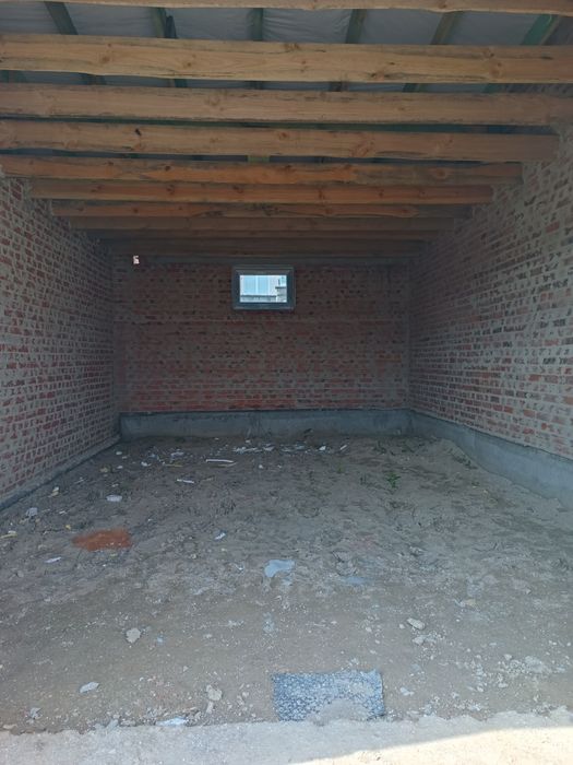 Продам Будинок з Гаражем. Масив Макарова. Без Комісії.