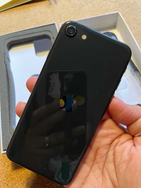 iPhone SE 2020 64Gb - Preto