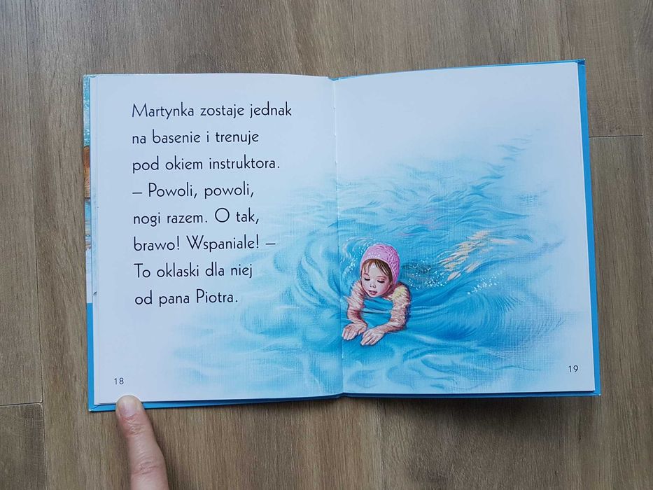 Martynka Zaczynam czytać z Martynką Na kursie pływania wiek 6-8 lat