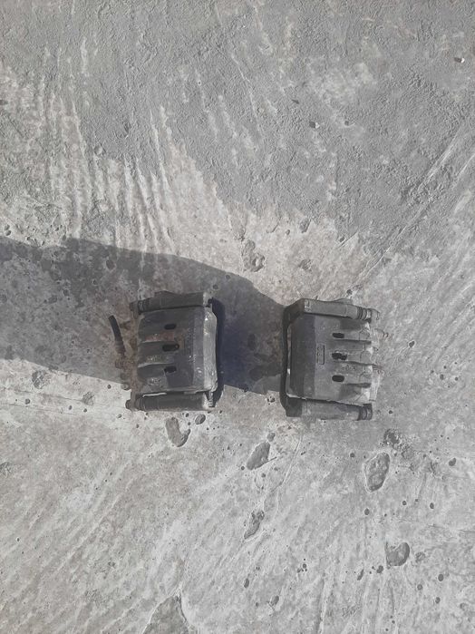 Суппорта передні та задні  цапфи та інше  Lexus GS 1997-2004