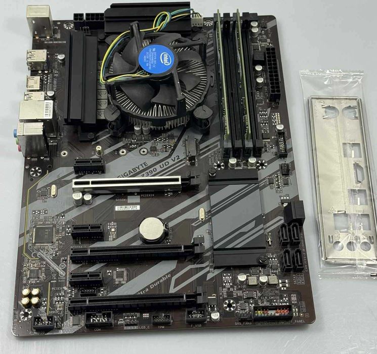 Płyta główna Gigabyte Z390 UD V2 + Intel Pentium G4930 + 16 GB DDR4