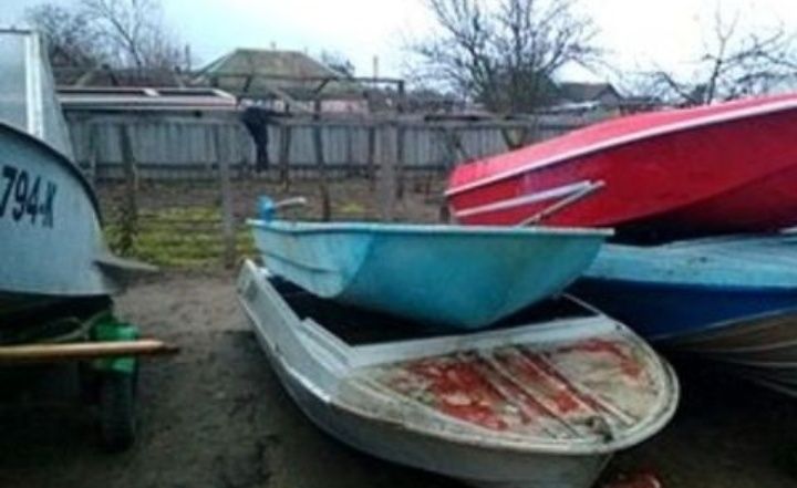 Продам лодку Крим,крим