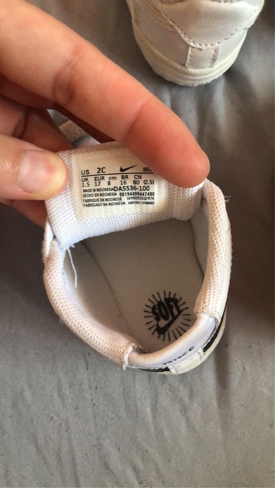 Vendo sapatinhos de bebe usados poucas vezes