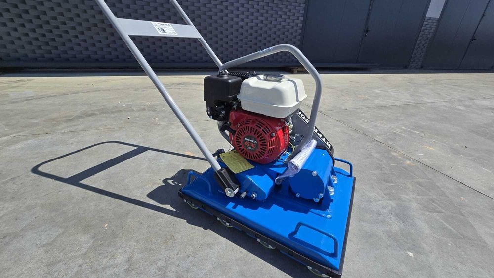 Zagęszczarka Rolkowa  jednokierunkowa Beton Trowel BTPR550H Wacker