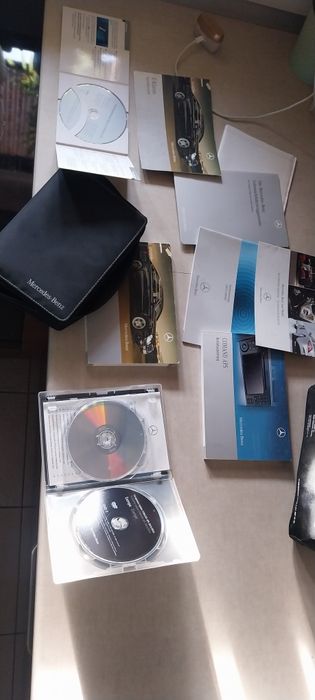 Zestaw Płyta DVD Mercedes Comand APS , książka serwisowa,apteczka