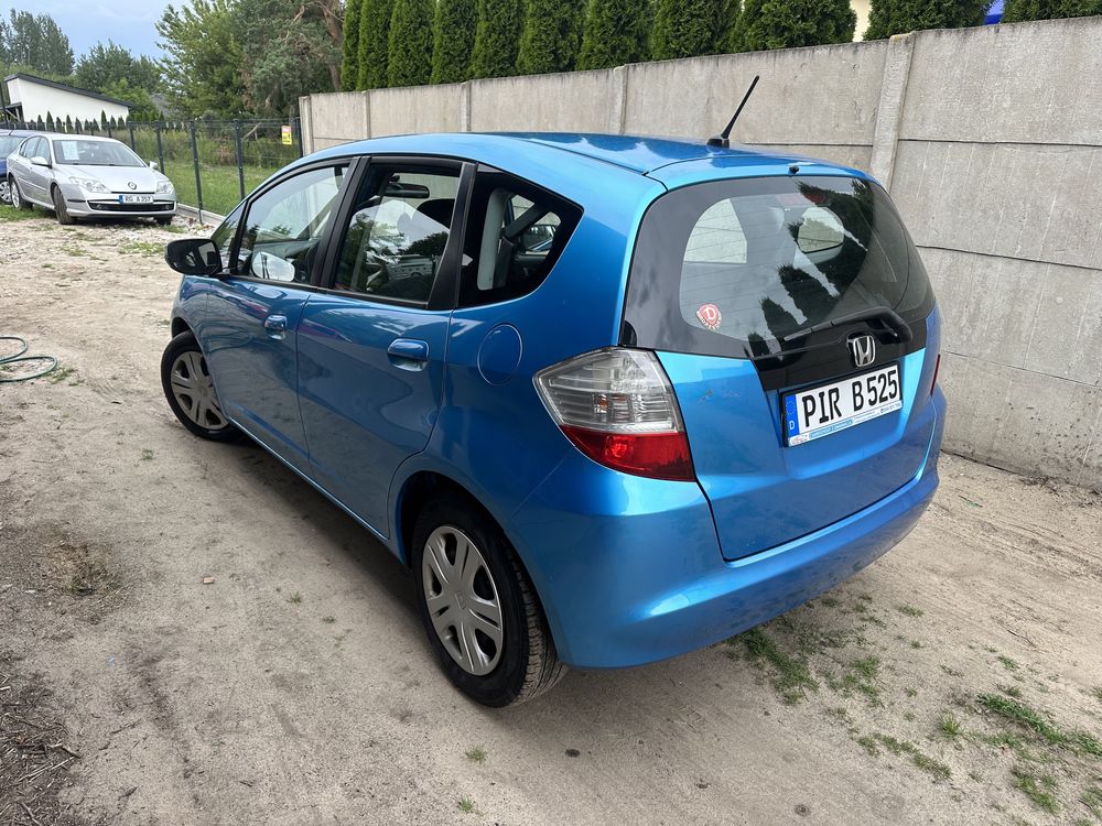 1.4 benzyna 1 wlasciciel sprowadzona z Niemiec TUV rok czasu!!