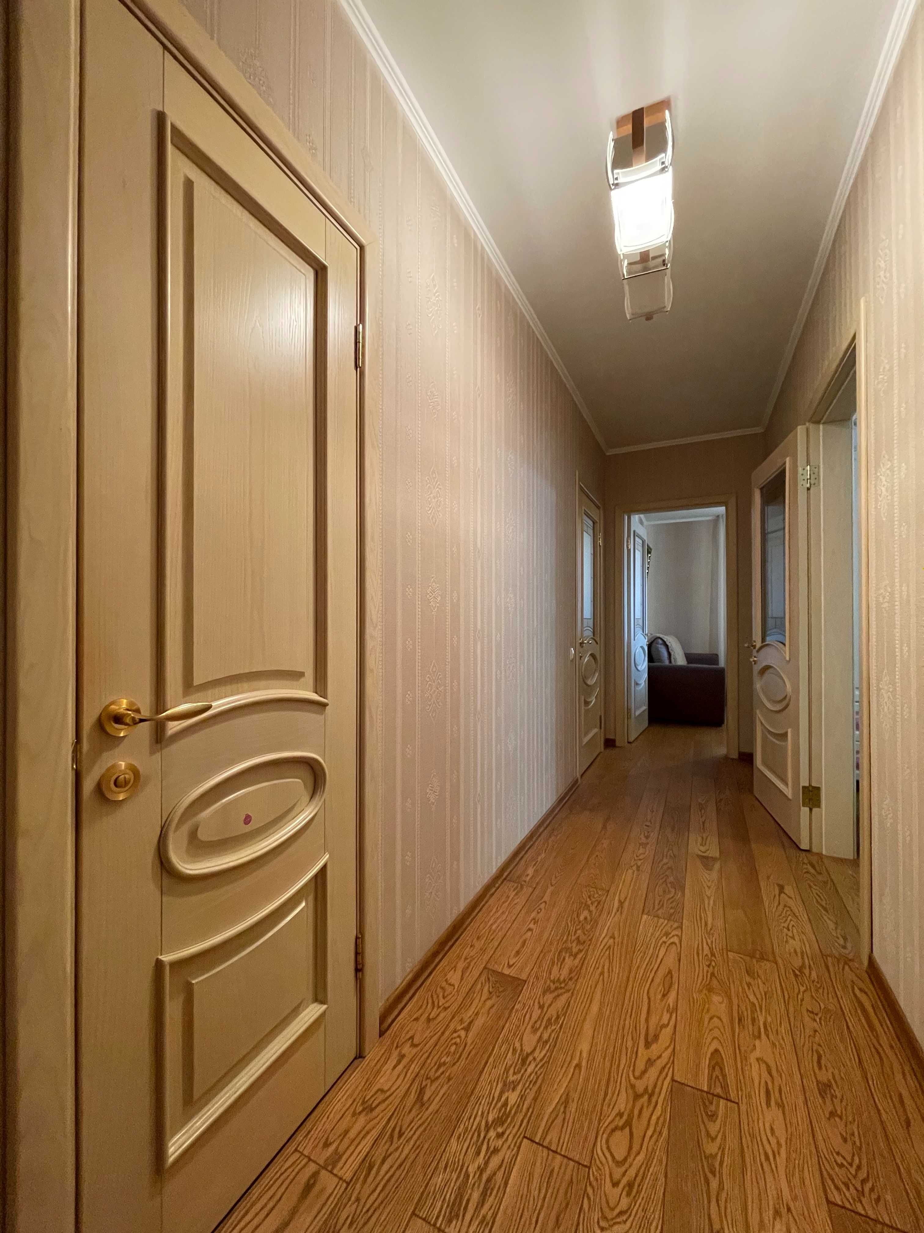 4-кімн. 133кв.м, вул. Срібнокільська  22, метро Осокорки, Рівер Молл.