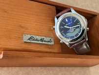 Relógio original em aço Eddie Bauer LG Dial Anadigi