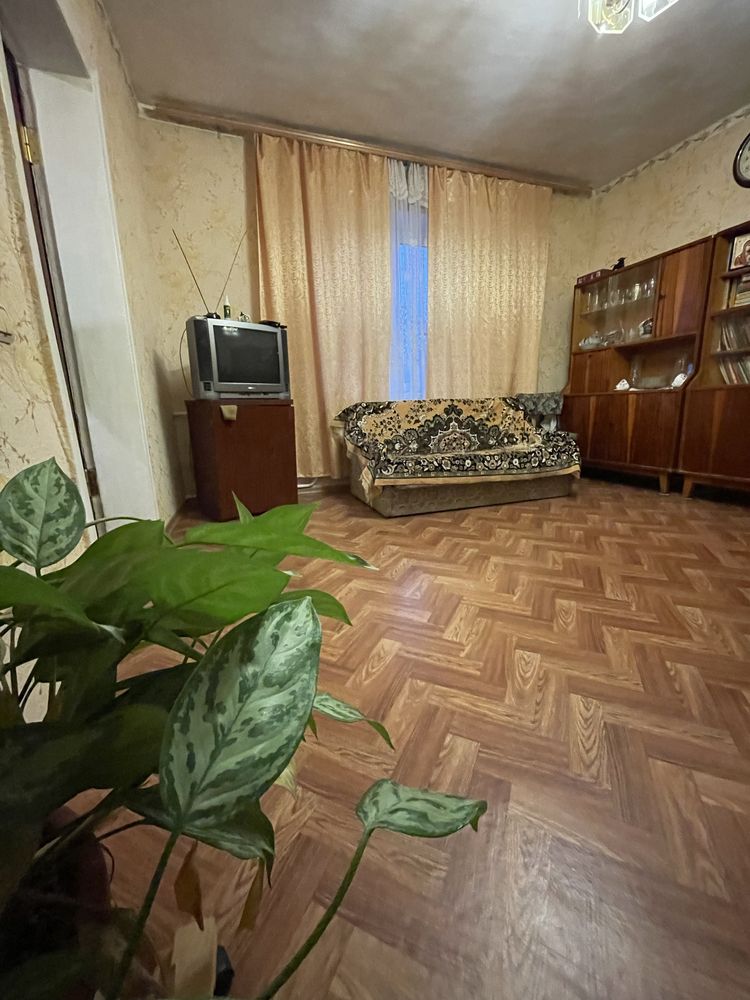 Продам пол дома на Победе