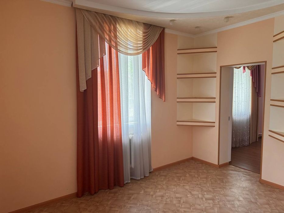 Продаж частиною будинку, квартирного типу